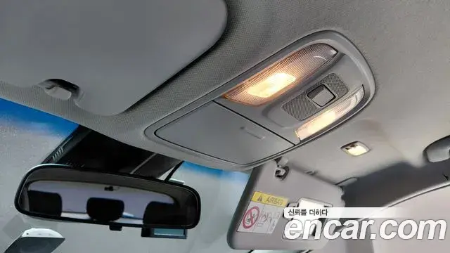 Kia Niro 2021 — Фото 19/20