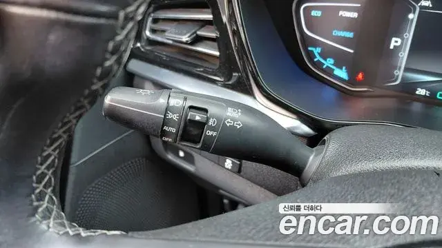 Kia Niro 2021 — ფოტო 22/30