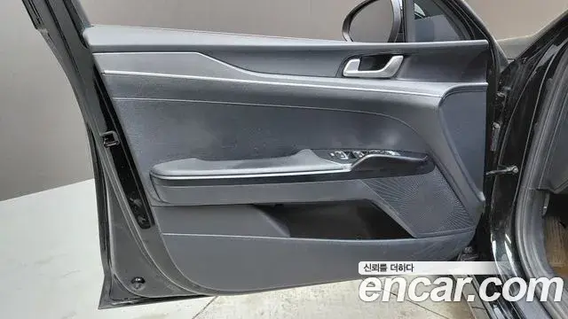 Kia K5 2022 — Photo 18/28