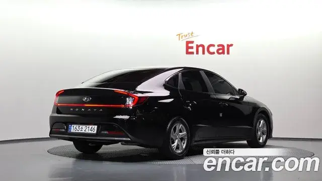 Hyundai Sonata 2021 — Фото 1/18
