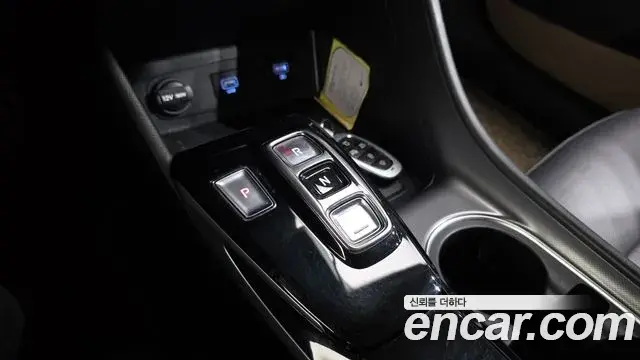 Hyundai Sonata 2021 — Фото 8/18