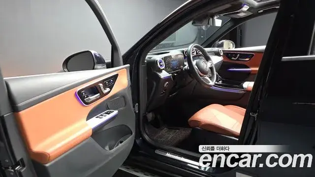 Mercedes-Benz GLC-Class 2023 — Фото 10/20