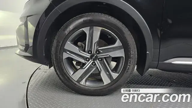 Kia Sorento 2021 — Фото 5/20