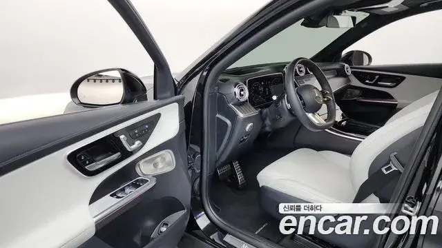 Mercedes-Benz GLC-Class 2025 — Фото 10/20