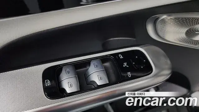 Mercedes-Benz GLC-Class 2025 — Şəkil 24/34