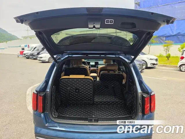 Kia Sorento 2020 — Фото 17/18