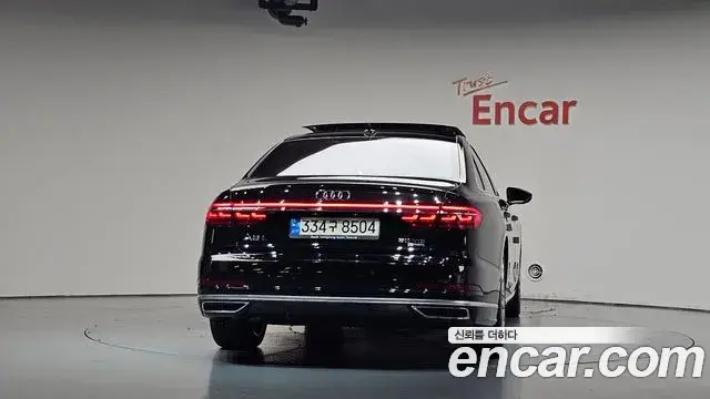 Audi A8 2020 — Фото 4/20