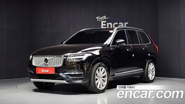 Volvo XC90 2018 — Фото 1/20