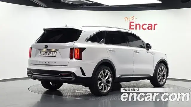 Kia Sorento 2021 — Фото 2/20