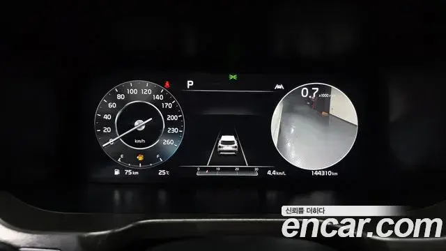 Kia Sorento 2021 — Фото 8/20
