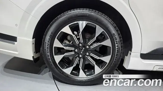 Kia Carnival 2023 — Фото 5/20