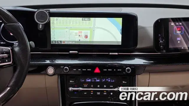 Kia Carnival 2023 — Фото 20/20