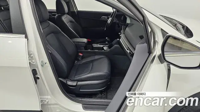 Kia Sportage 2025 — ფოტო 8/30