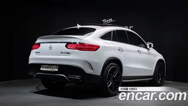 Mercedes-Benz GLE-Class 2019 — Şəkil 31/33