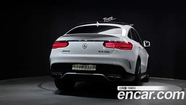 Mercedes-Benz GLE-Class 2019 — Şəkil 1/33