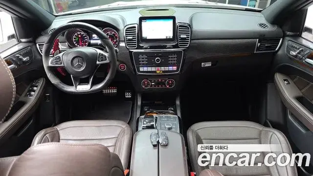 Mercedes-Benz GLE-Class 2019 — Şəkil 7/33
