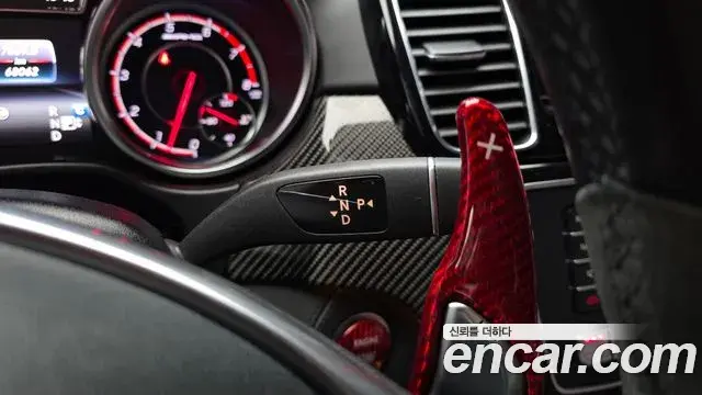Mercedes-Benz GLE-Class 2019 — Şəkil 26/33