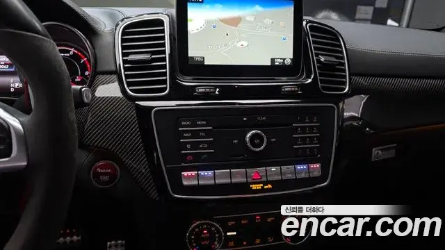 Mercedes-Benz GLE-Class 2019 — Şəkil 6/33