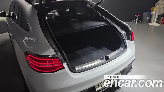 Mercedes-Benz GLE-Class 2019 — Şəkil 33/33
