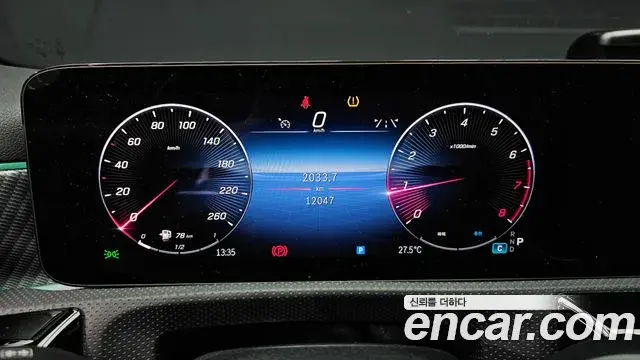 Mercedes-Benz A-Class 2025 — Фото 8/20