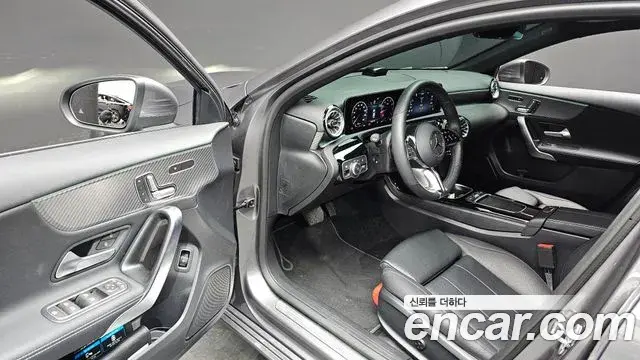 Mercedes-Benz A-Class 2025 — Фото 12/20