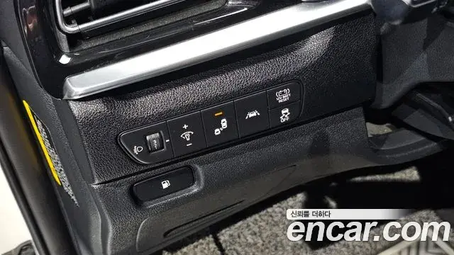 Kia Niro 2019 — Фото 16/20