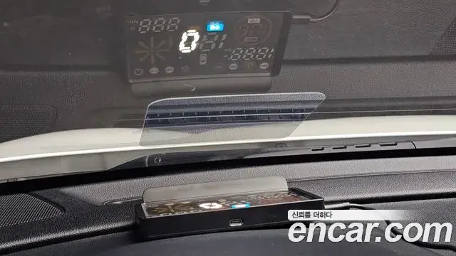 Kia Niro 2019 — Фото 19/20