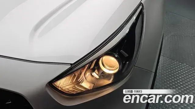 Kia Niro 2019 — Şəkil 9/30