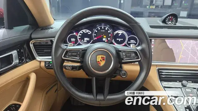 Porsche Panamera 2021 — Фото 13/20
