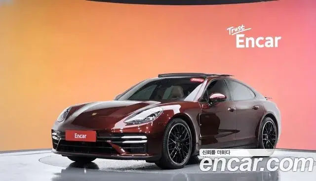 Porsche Panamera 2021 — Фото 1/20