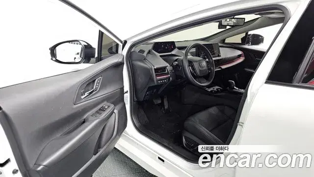 Toyota Prius 2024 — ფოტო 6/30