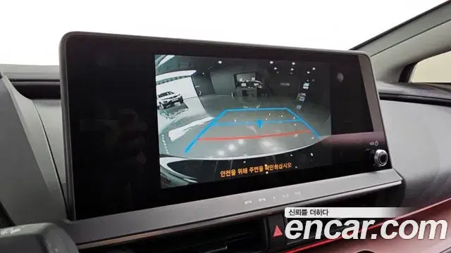 Toyota Prius 2024 — ფოტო 19/30