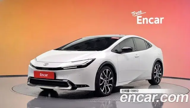 Toyota Prius 2024 — ფოტო 29/30