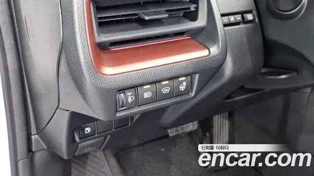 Toyota Prius 2024 — ფოტო 23/30