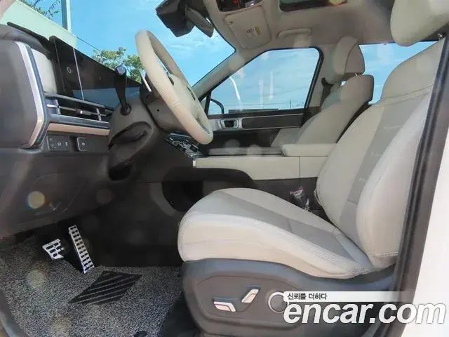 Hyundai Santa Fe 2025 — Фото 16/20