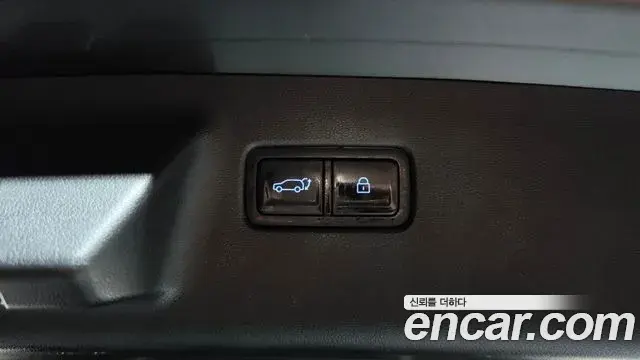 Hyundai Santa Fe 2024 — Фото 18/20