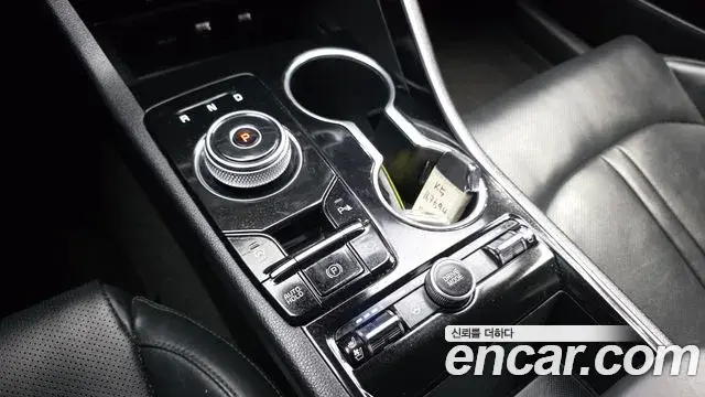 Kia K5 2021 — ფოტო 11/30