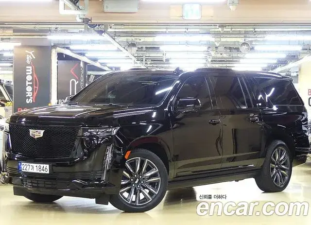 Cadillac Escalade 2023 — Фото 1/20