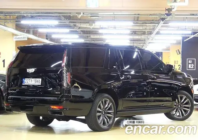 Cadillac Escalade 2023 — Фото 2/20