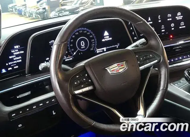 Cadillac Escalade 2023 — Фото 10/20