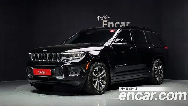 Jeep Grand Cherokee 2022 — Фото 1/20