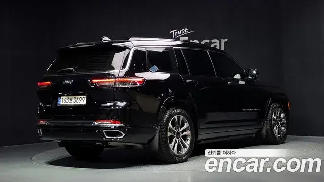 Jeep Grand Cherokee 2022 — Фото 2/20