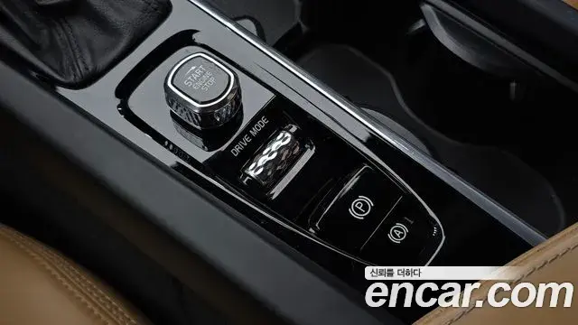 Volvo XC60 2018 — Фото 20/20