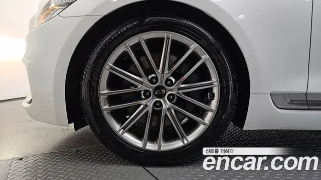Kia The K9 2019 — ფოტო 14/36