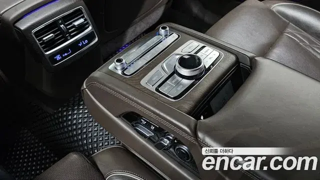 Kia The K9 2019 — ფოტო 22/36