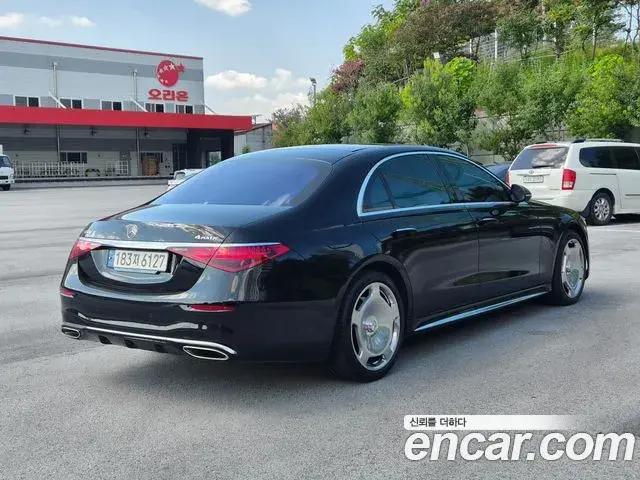 Mercedes-Benz S-Class 2023 — Фото 2/20
