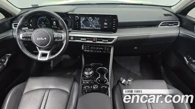 Kia K5 2023 — Photo 6/31
