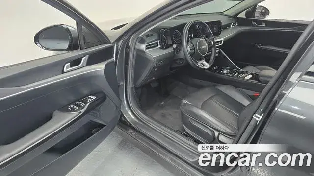 Kia K5 2023 — Photo 31/31