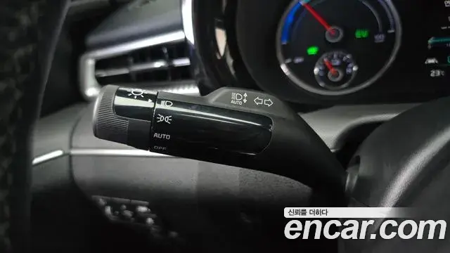 Kia K5 2023 — Photo 13/31