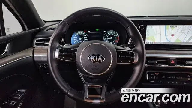 Kia K5 2021 — Фото 13/20
